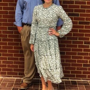 Size M dainty jewels dress midi length